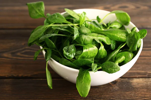 Spinaci Piatto Tavolo Cibo Sano Sano Cibo Vegetariano Focus Selettivo — Foto Stock