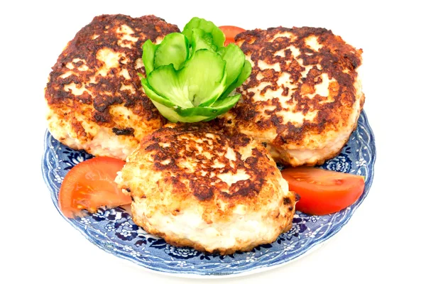 Dieta frito costeletas de frango com queijo pepino tomate jantar almoço pequeno-almoço casa cozinha saúde orgânica — Fotografia de Stock