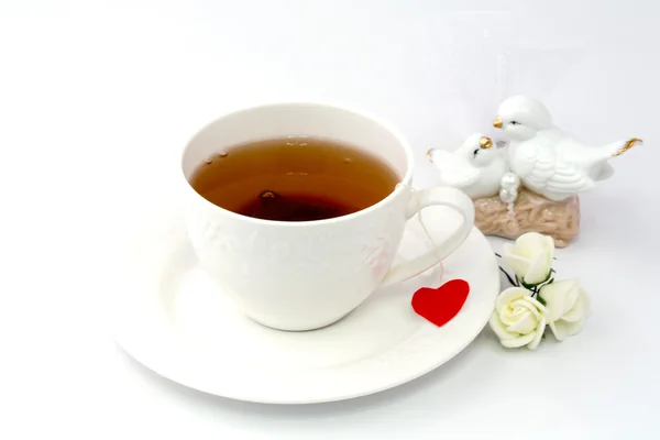 Coração de chá em um fundo branco eco orgânico relaxamento vida saudável — Fotografia de Stock