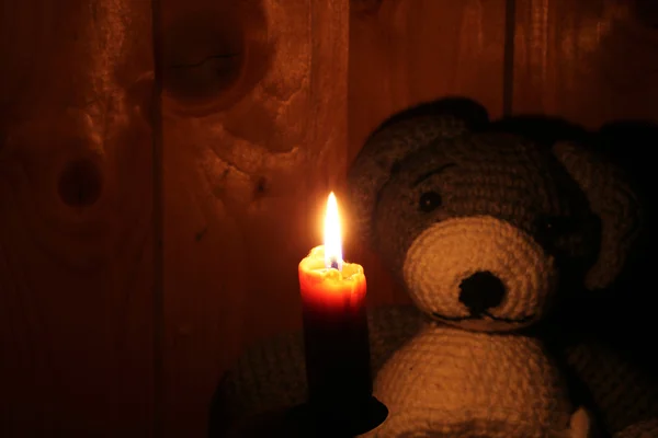 Hořící svíčka v mystic romance temný oheň — Stock fotografie