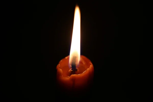 Palącej się świecy w romans mistyczny ogień Mroczne — Zdjęcie stockowe