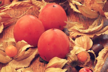 Sonbahar Trabzon hurması 