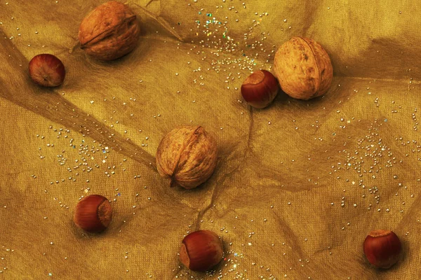 Walnuts and hazelnuts nuts — Stock Photo, Image
