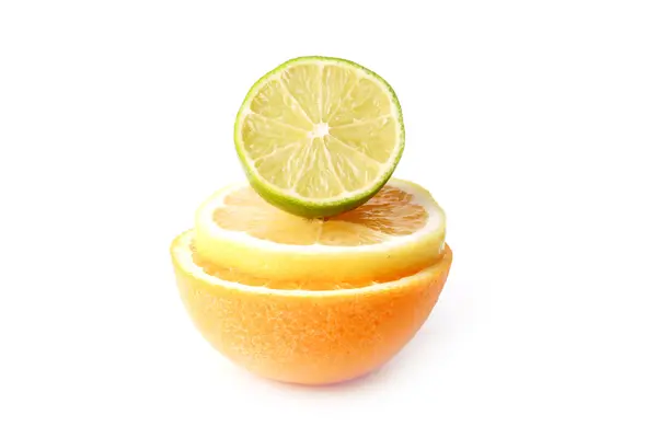 Citrus kalk citroen oranje gesneden geïsoleerd op een witte achtergrond — Stockfoto