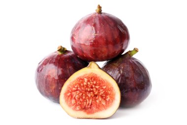 Beyaz arka plan dilimlenmiş meyve üzerinde izole incir