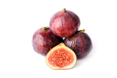 Beyaz arka plan dilimlenmiş meyve üzerinde izole incir