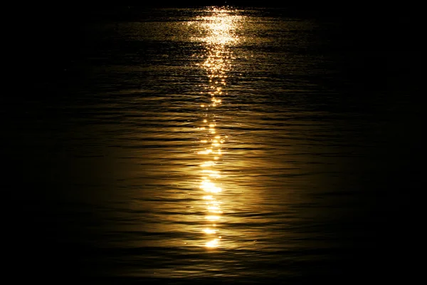 Moonlight on water night river — Stock Photo, Image