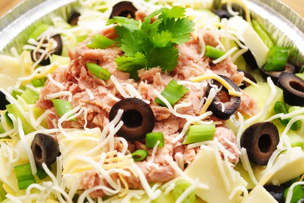 Fresh Salad with Canned Tuna Garnished with Fresh Parsley — Stock Photo, Image