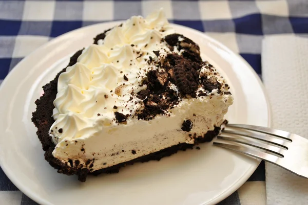 Σερβίρεται μπισκότο σοκολάτας κρέμα πίτα — Φωτογραφία Αρχείου