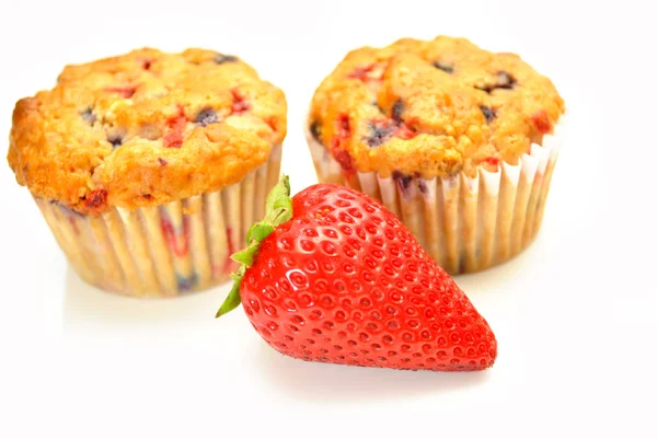 Berry Muffins with a Fresh Whole Strawberry — Stock Photo, Image