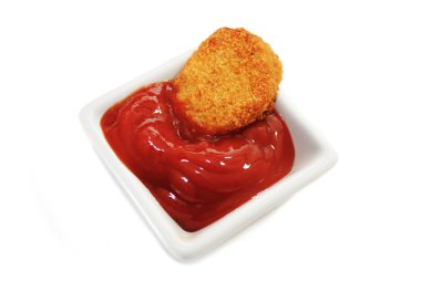 Balık veya tavuk nugget bir çeşni üzerinde beyaz daldırma.