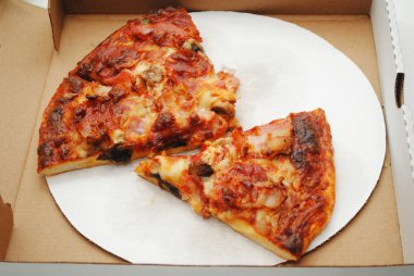 Et ve peynir Pizza pasta