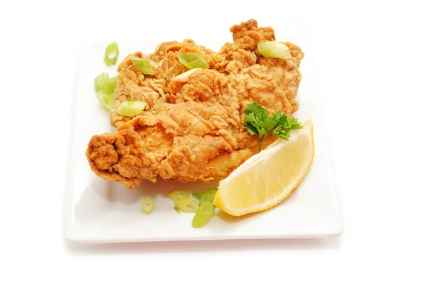 Spicy Fried Chicken with Lemon and Scallions — Stock Photo, Image