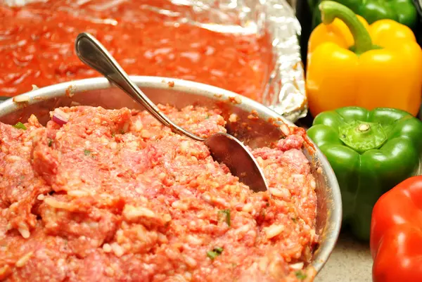 Preparing Homemade Meat Stuffed Peppers — Stock Photo, Image