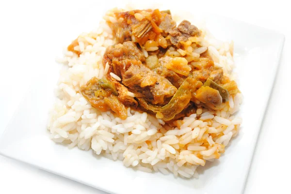 Carne de bovino e pimenta agitar Fry Over White Rice — Fotografia de Stock