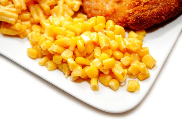 Gele maïs diende als een bijgerecht — Stockfoto