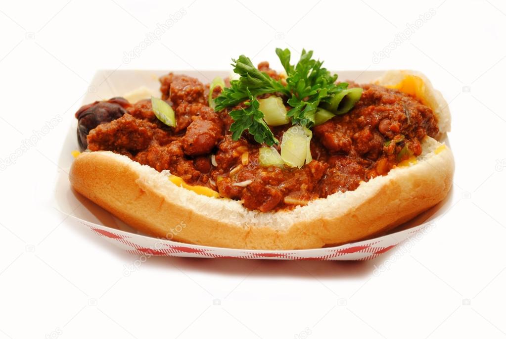 Fast Food Carregado Chili Dog Pronto para Comer fotos, imagens de