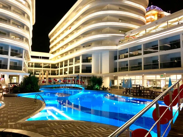 Turkish Hotel Swimming Pool — Stock Photo, Image