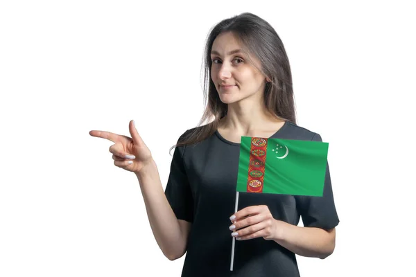 Gelukkige Jonge Blanke Vrouw Met Vlag Turkmenistan Wijst Naar Links — Stockfoto