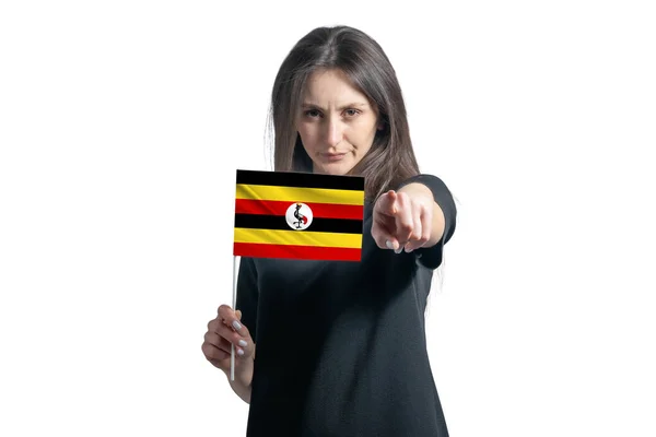 Jovem Mulher Branca Feliz Segurando Bandeira Uganda Aponta Para Frente — Fotografia de Stock