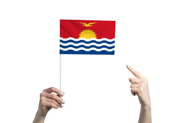 Vacker Kvinnlig Hand Håller Kiribati Flagga Som Hon Visar Fingret — Stockfoto