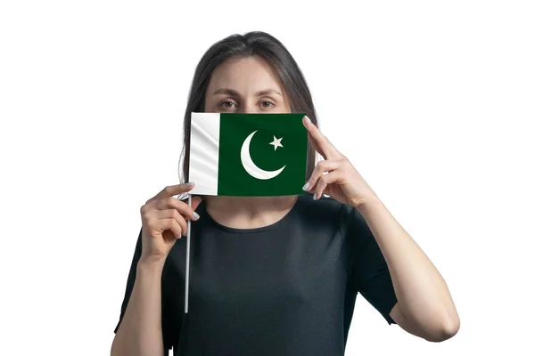 Gelukkige Jonge Blanke Vrouw Met Vlag Pakistan Vlag Bedekt Haar — Stockfoto