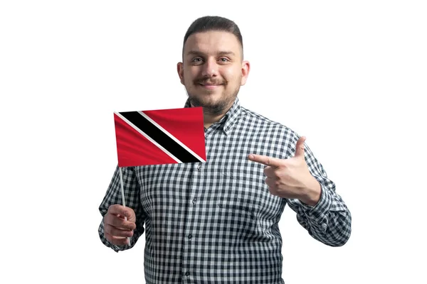 Blanke Man Met Een Vlag Van Trinidad Tobago Wijst Met — Stockfoto