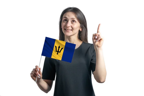 Gelukkige Jonge Blanke Vrouw Met Vlag Van Barbados Duimen Omhoog — Stockfoto