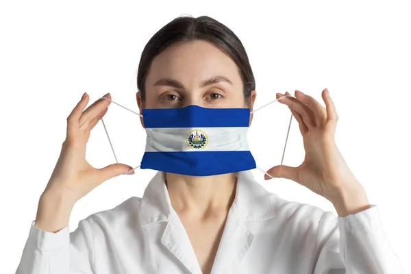 Respirator Flag Salvador Doctor Puts Medical Face Mask Isolated White — Φωτογραφία Αρχείου