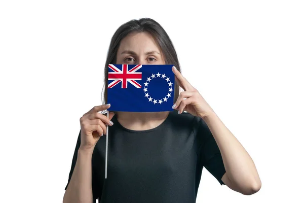 Feliz Joven Mujer Blanca Sosteniendo Bandera Las Islas Cook Cubre —  Fotos de Stock