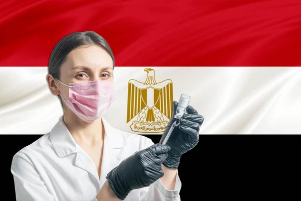 Fille Médecin Prépare Vaccination Sur Fond Drapeau Égyptien Concept Vaccination — Photo