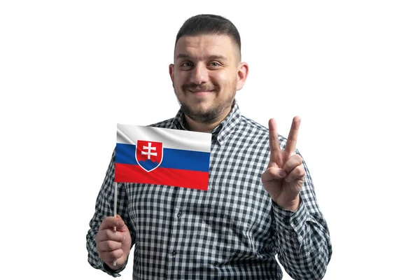 Білий Хлопець Тримає Прапор Словаччини Показує Два Пальці Ізольовані Білому — стокове фото