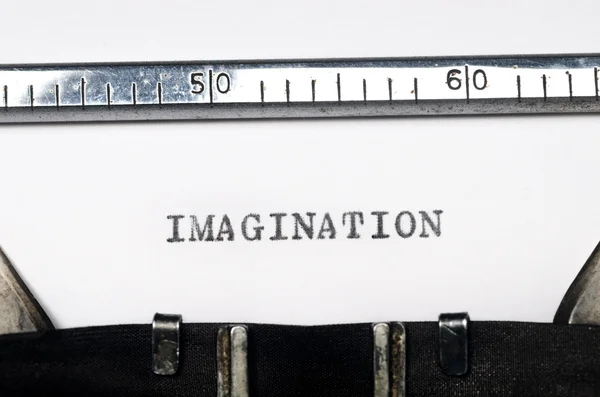 タイプライターで入力された単語の想像力 — ストック写真