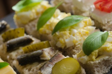 açık büfe yemek sağlıklı mini sandviç