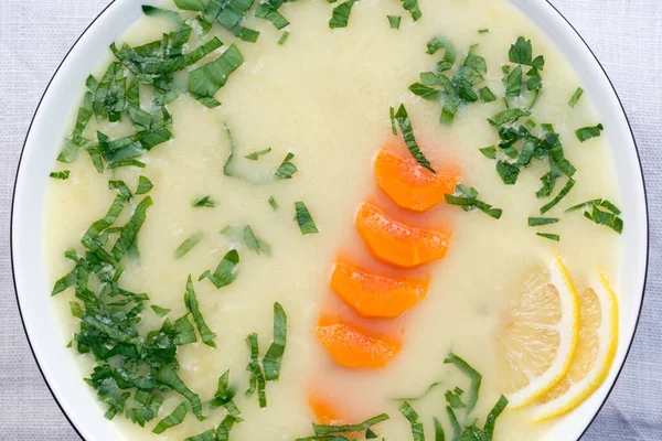 Schüssel Mit Zitronensuppe Auf Dem Tisch Nahaufnahme — Stockfoto