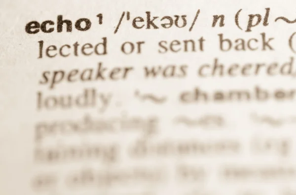 Wörterbuch Definition des Wortes Echo — Stockfoto