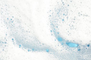 pencere cam mavi arka plan üzerinde köpük 