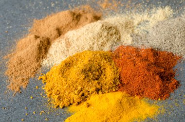 çok renkli zemin baharat 