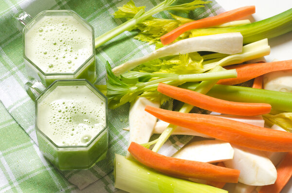 fresh juice and vegetables