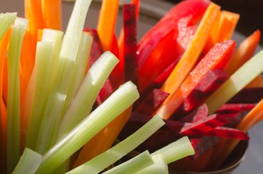 çiğ doğranmış sebze