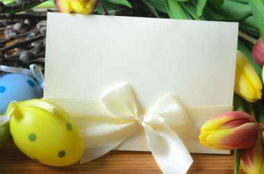 Paskalya kartı ile kompozisyon