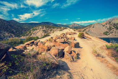 Yazın dağ manzarası