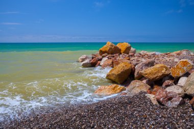 kayalık deniz kıyısı