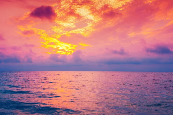 Východ slunce nad mořem — Stock fotografie