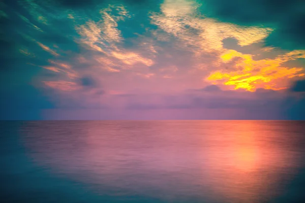 Sunrise over the sea — Stock Photo, Image