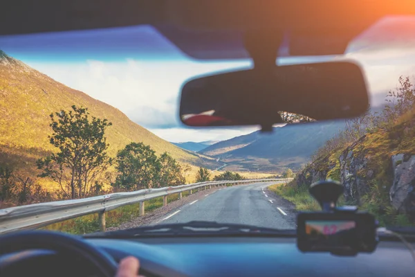 Autofahren Auf Einer Kurvenreichen Bergstraße Auf Den Lofoten Blick Aus — Stockfoto