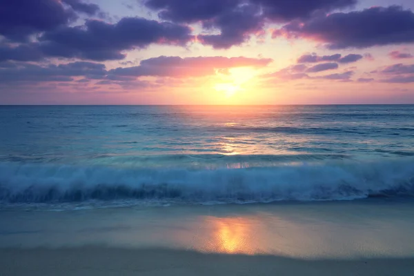 Paisaje Marino Puesta Sol Sobre Mar Océano Atlántico Por Noche — Foto de Stock