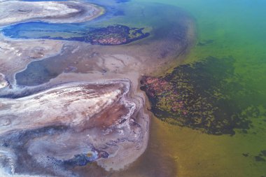 Salt Lake 'deki soyut çizgiler. Hava görüntüsü. Lakeshore, soyut doğa geçmişi
