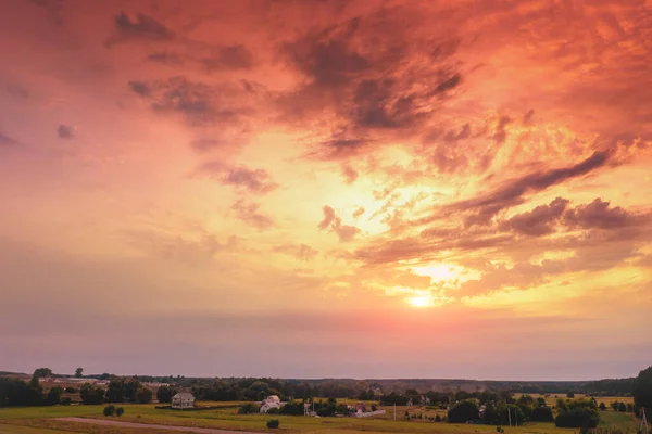 Пылающее Облачное Небо Сельской Местности Закате Вид Сверху — стоковое фото