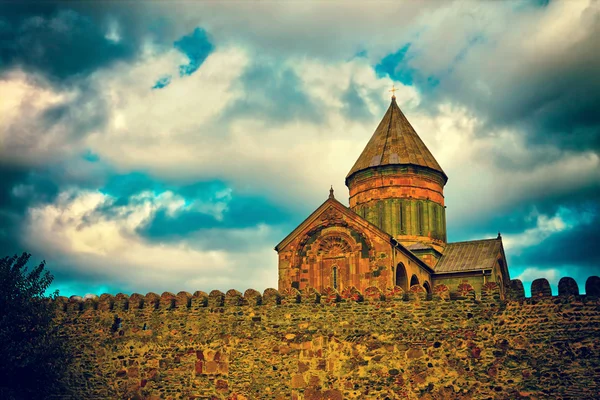 Fortaleza com Catedral de Svetitskhoveli — Fotografia de Stock